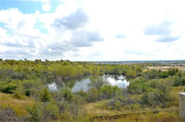 $1,800 | 1001 Zodiac Lane, Unit 16, Round Rock, TX 78665