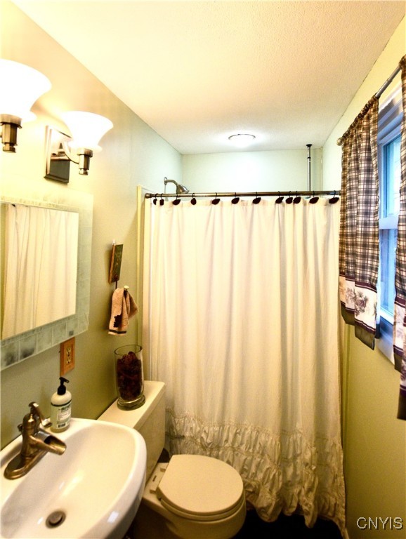 4964 Blacksmith Path Clay, NY 13088 - Photo 11 of 29 Bath2