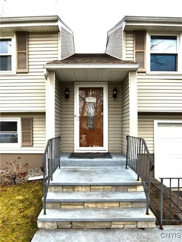 $290,000 | 4964 Blacksmith Path, Clay, NY 13088