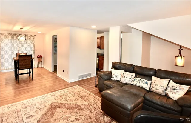 $290,000 | 4964 Blacksmith Path, Clay, NY 13088