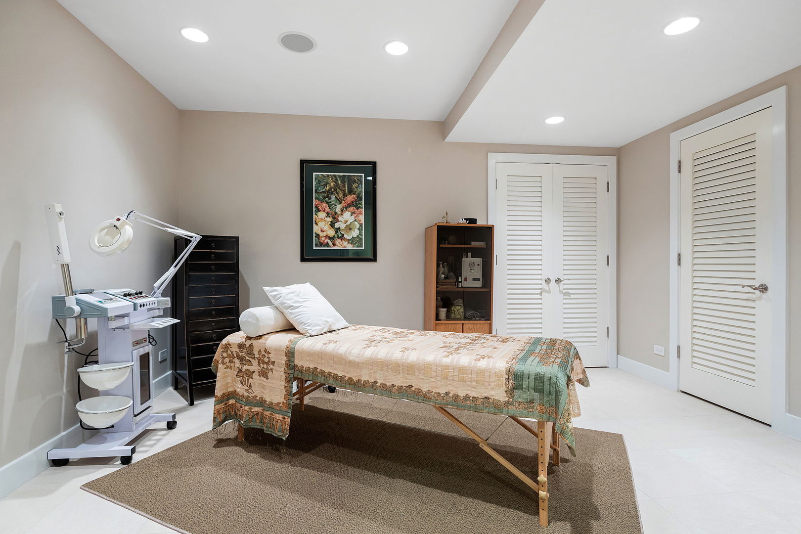 925 Morrison Road Northbrook, IL 60062 - Photo 44 of 75 a bedroom with a bed and wooden floor