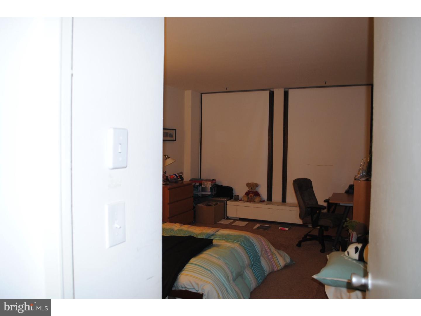 9921 Bustleton Avenue, Unit B8 Philadelphia, PA 19115 - Photo 4 of 8 Living Room