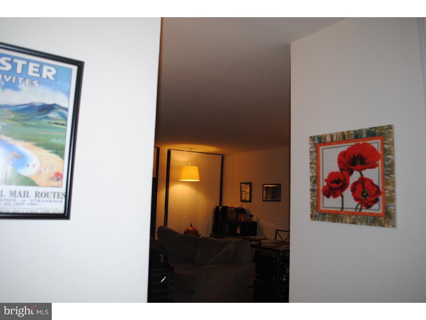 9921 Bustleton Avenue, Unit B8 Philadelphia, PA 19115 - Photo 5 of 8 Living Room