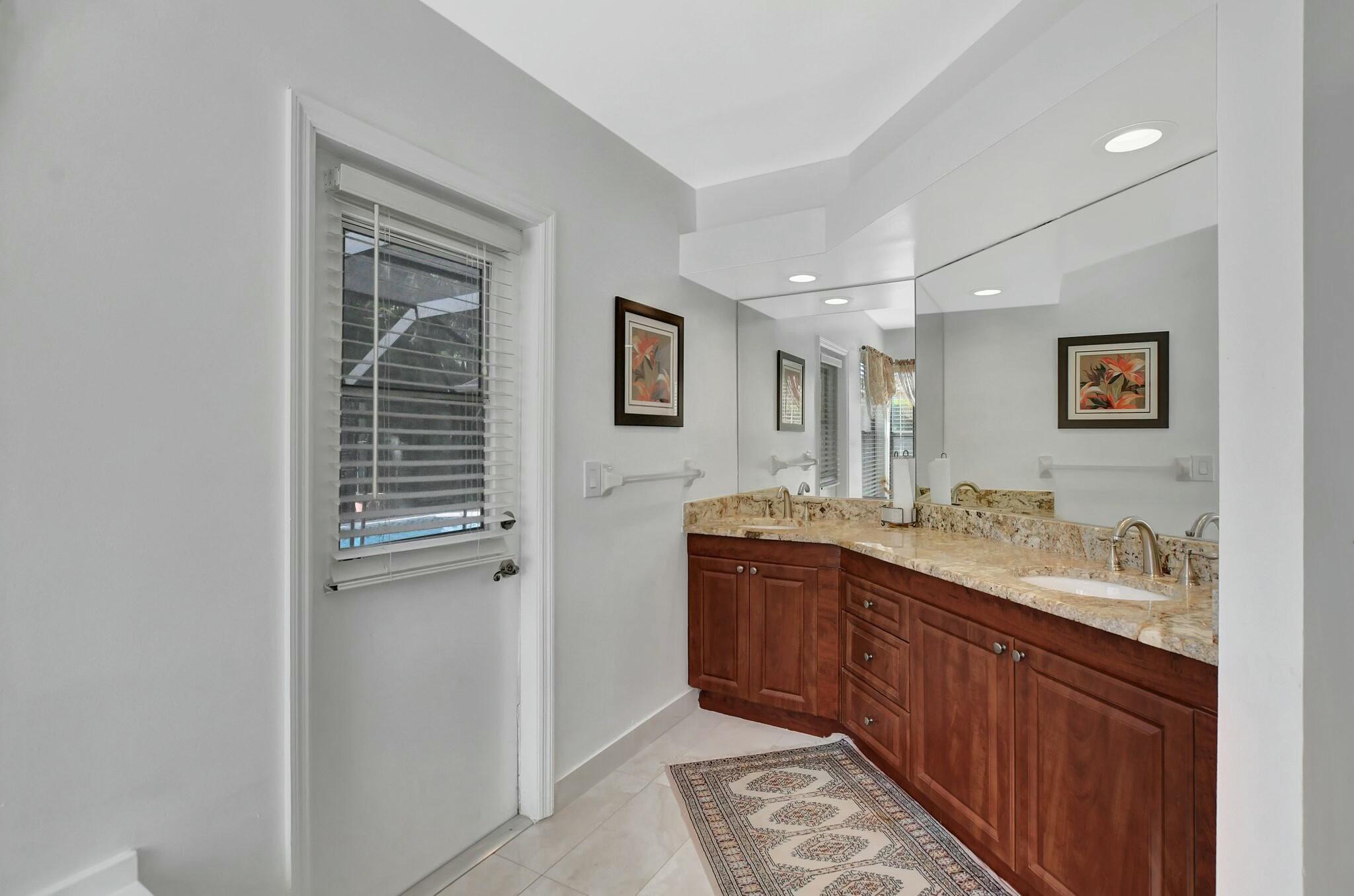 19569 Sedgefield Terrace Boca Raton, FL 33498 - Photo 23 of 57 tempImageoE56Vv