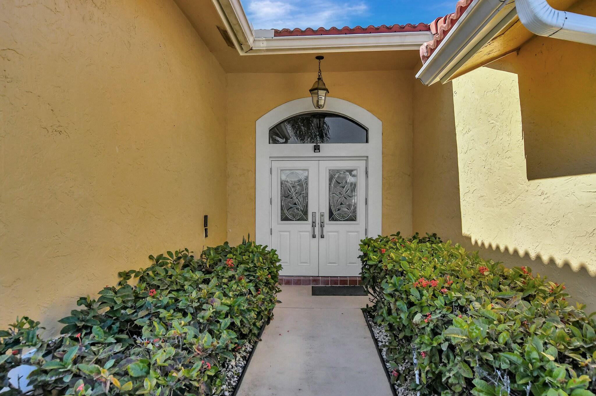 19569 Sedgefield Terrace Boca Raton, FL 33498 - Photo 3 of 57 tempImagezVTV9t