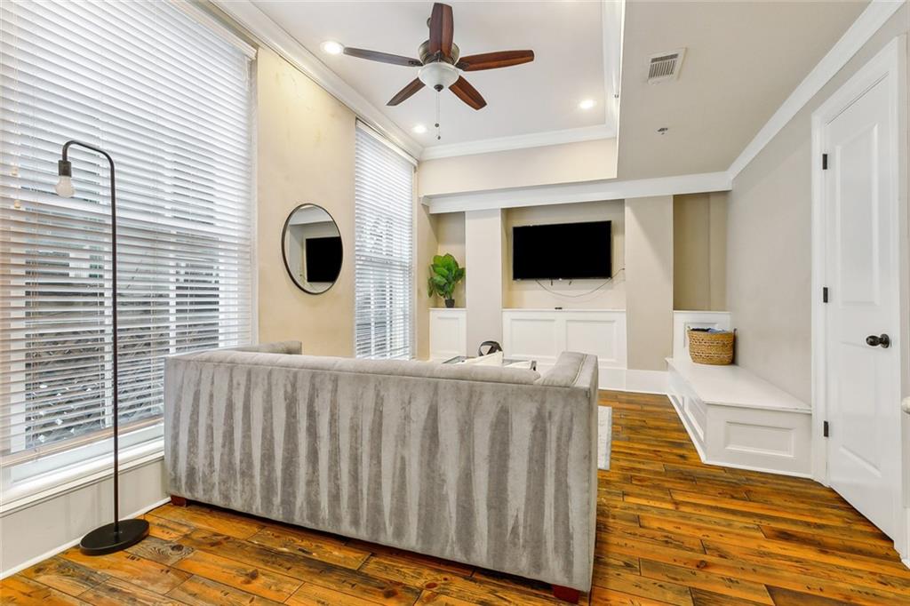 305 Decatur Street, Unit 202 New Orleans, LA 70130 - Photo 3 of 9