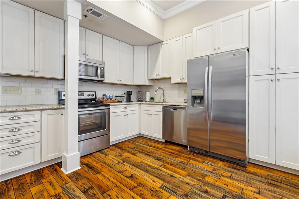 305 Decatur Street, Unit 202 New Orleans, LA 70130 - Photo 4 of 9