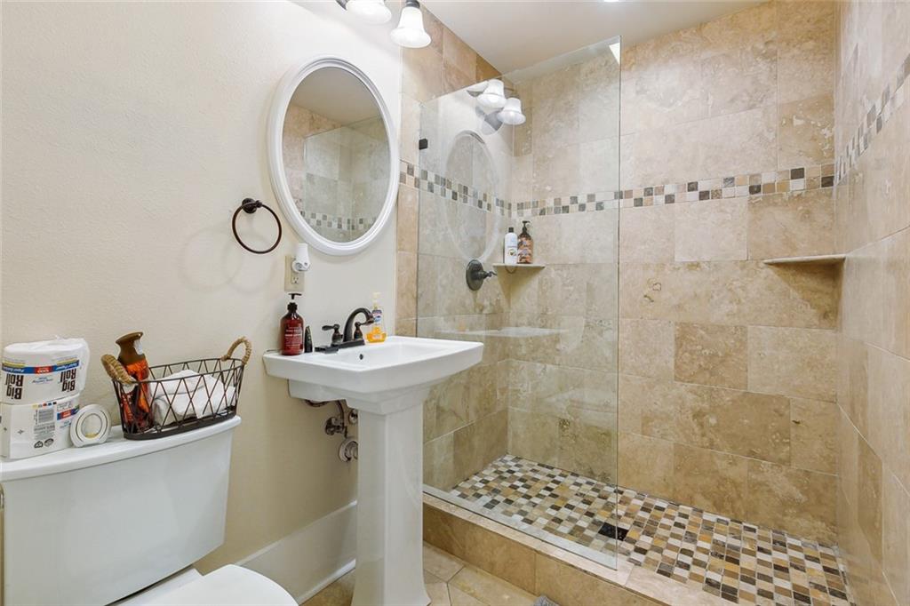 305 Decatur Street, Unit 202 New Orleans, LA 70130 - Photo 5 of 9