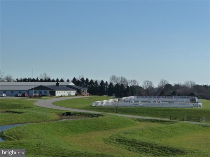 400 North Guernsey Road West Grove, PA 19390 - Photo 2 of 25