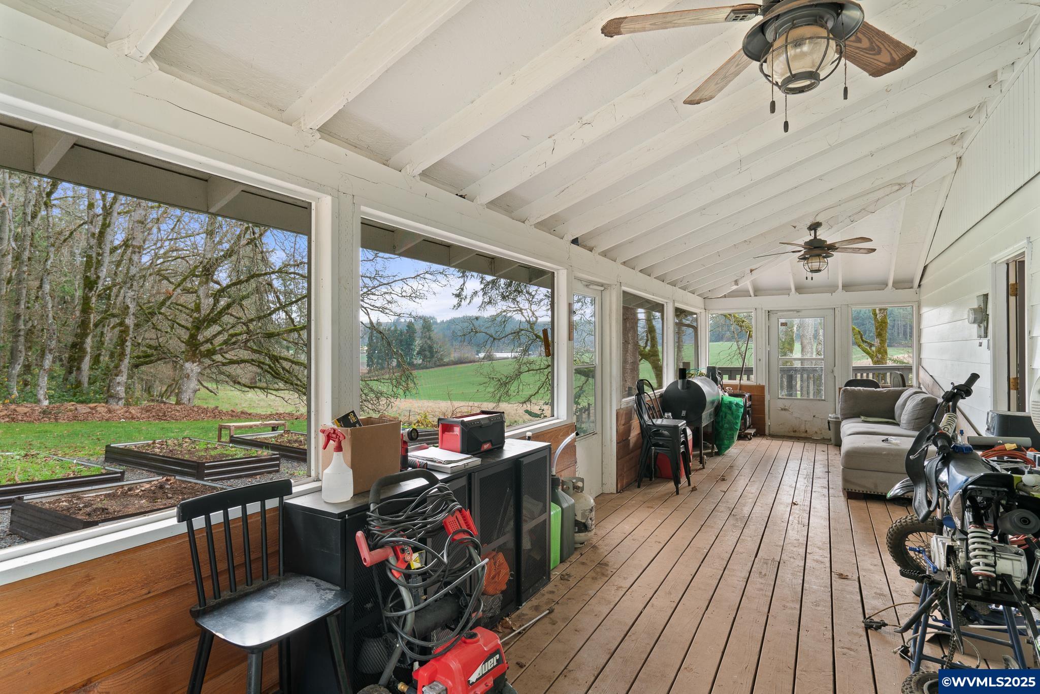 6020 Valley View Road Northeast Silverton, OR 97381 - Photo 31 of 46 Gallery Image 31
