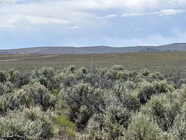 a view of an mountain and mountain
