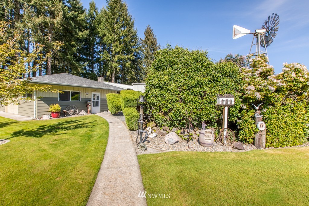 10706 Clark Road Southeast Yelm, WA 98597 - Photo 12 of 19 Gallery Image 12