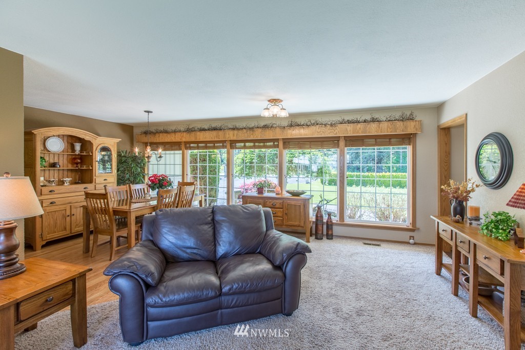 10706 Clark Road Southeast Yelm, WA 98597 - Photo 6 of 19 Gallery Image 6