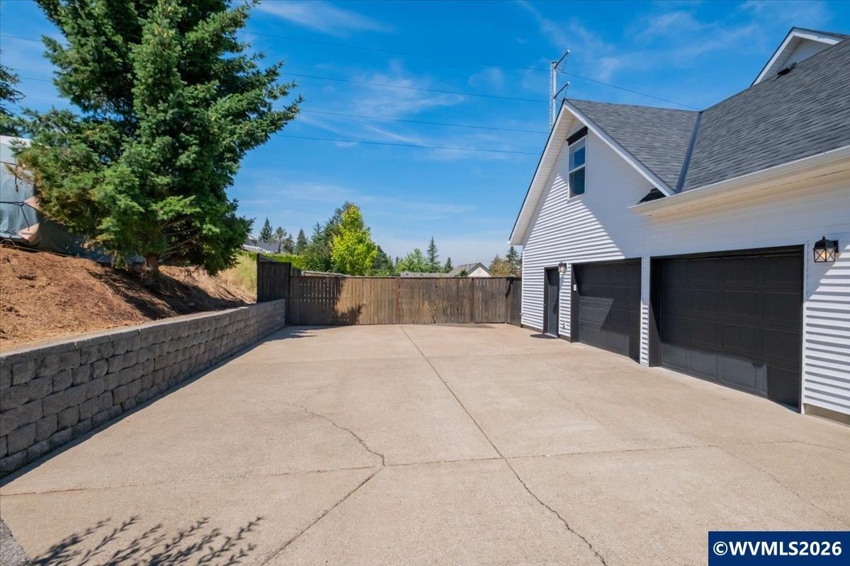 1492 Northwest Penny Lane Albany, OR 97321 - Photo 8 of 50 a front view of a house with a yard