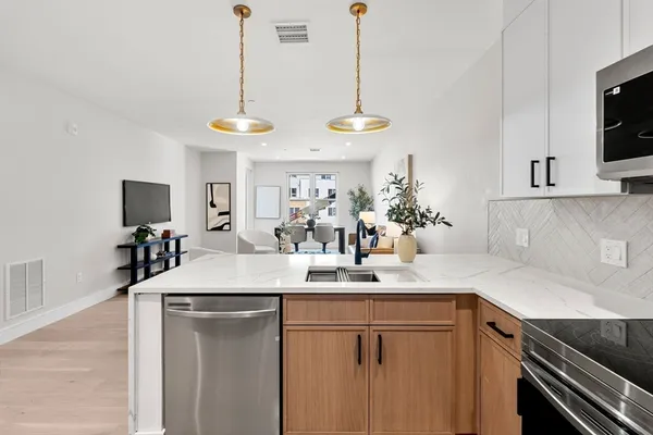 $659,999 | 27 Guild Street, Unit 102, Boston, MA 02119