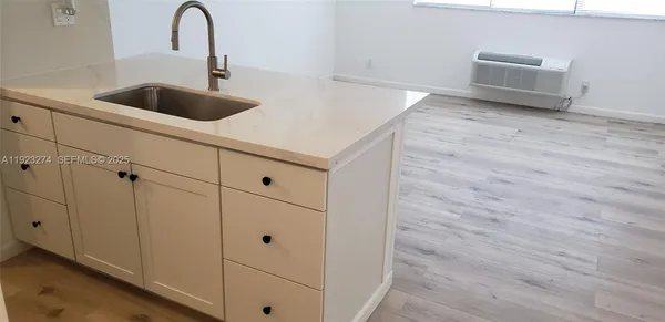 a close view of sink and tap