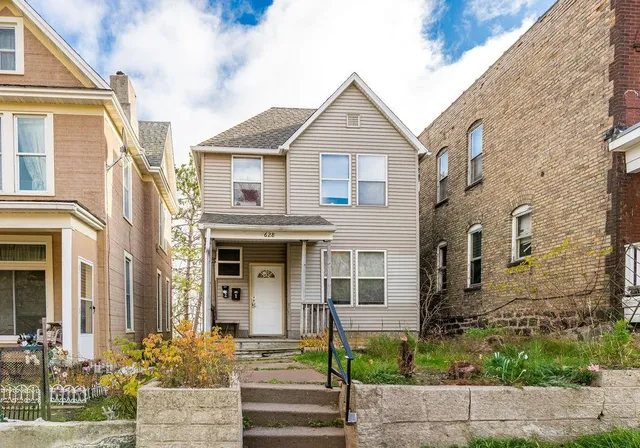 $187,900 | 628 West 3rd Street, Duluth, MN 55806