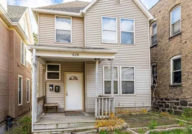 $187,900 | 628 West 3rd Street, Duluth, MN 55806