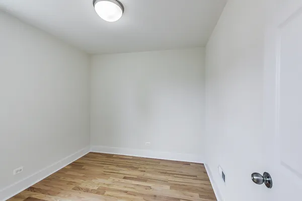 $2,350 | 815 South Carpenter Street, Unit 2R, Chicago, IL 60607