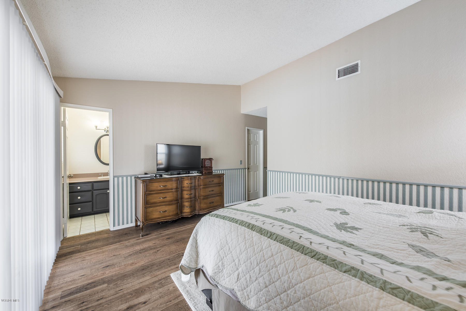 408 Appleton Road Simi Valley, CA 93065 - Photo 18 of 25 408 Appleton Rd-18