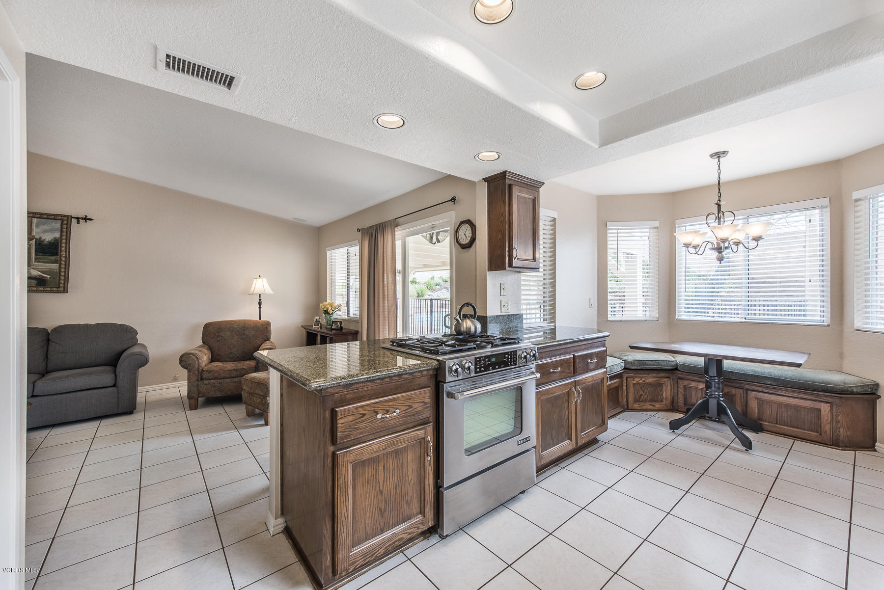 408 Appleton Road Simi Valley, CA 93065 - Photo 9 of 25 408 Appleton Rd-9