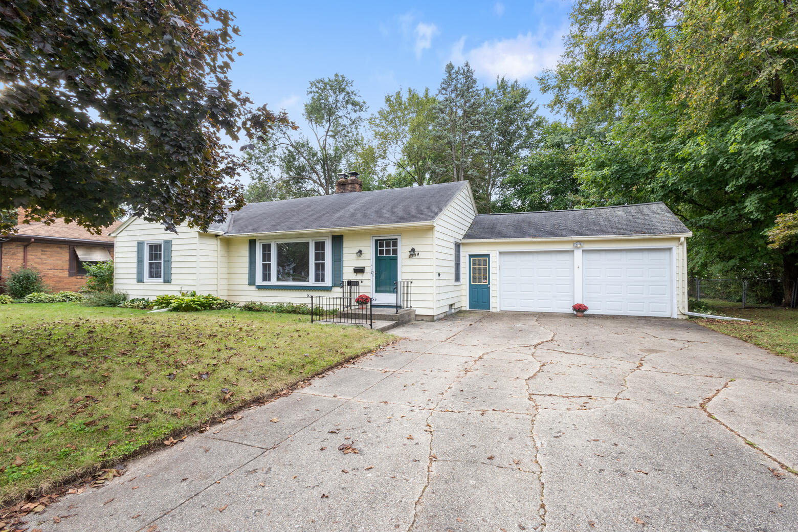 1714 Paddington Road Kalamazoo, MI 49001 - Photo 4 of 33 1000011894