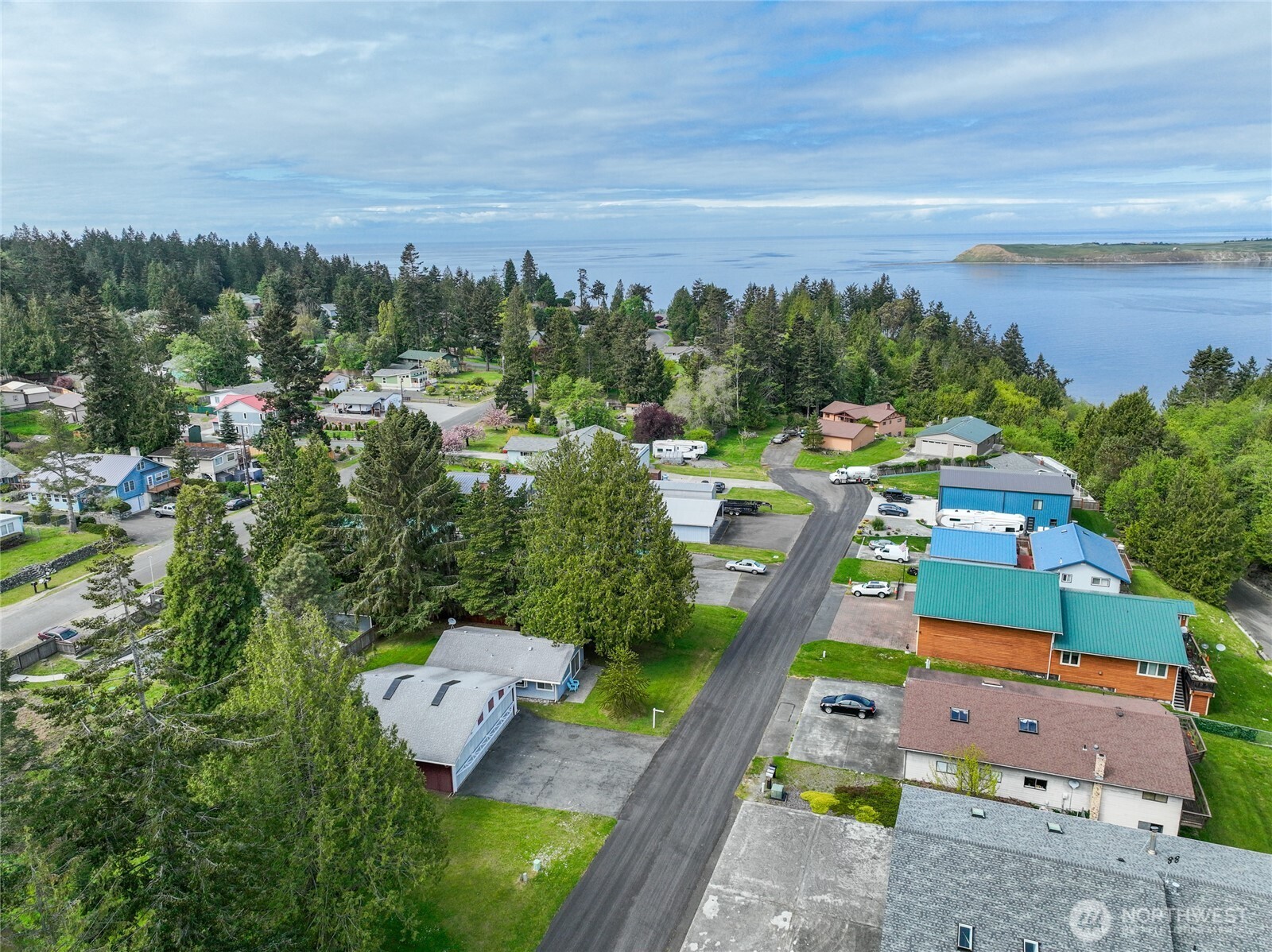 361 Salal Way Sequim, WA 98382 - Photo 2 of 34