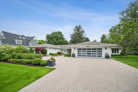 $2,099,000 | 920 Pine Tree Lane, Winnetka, IL 60093