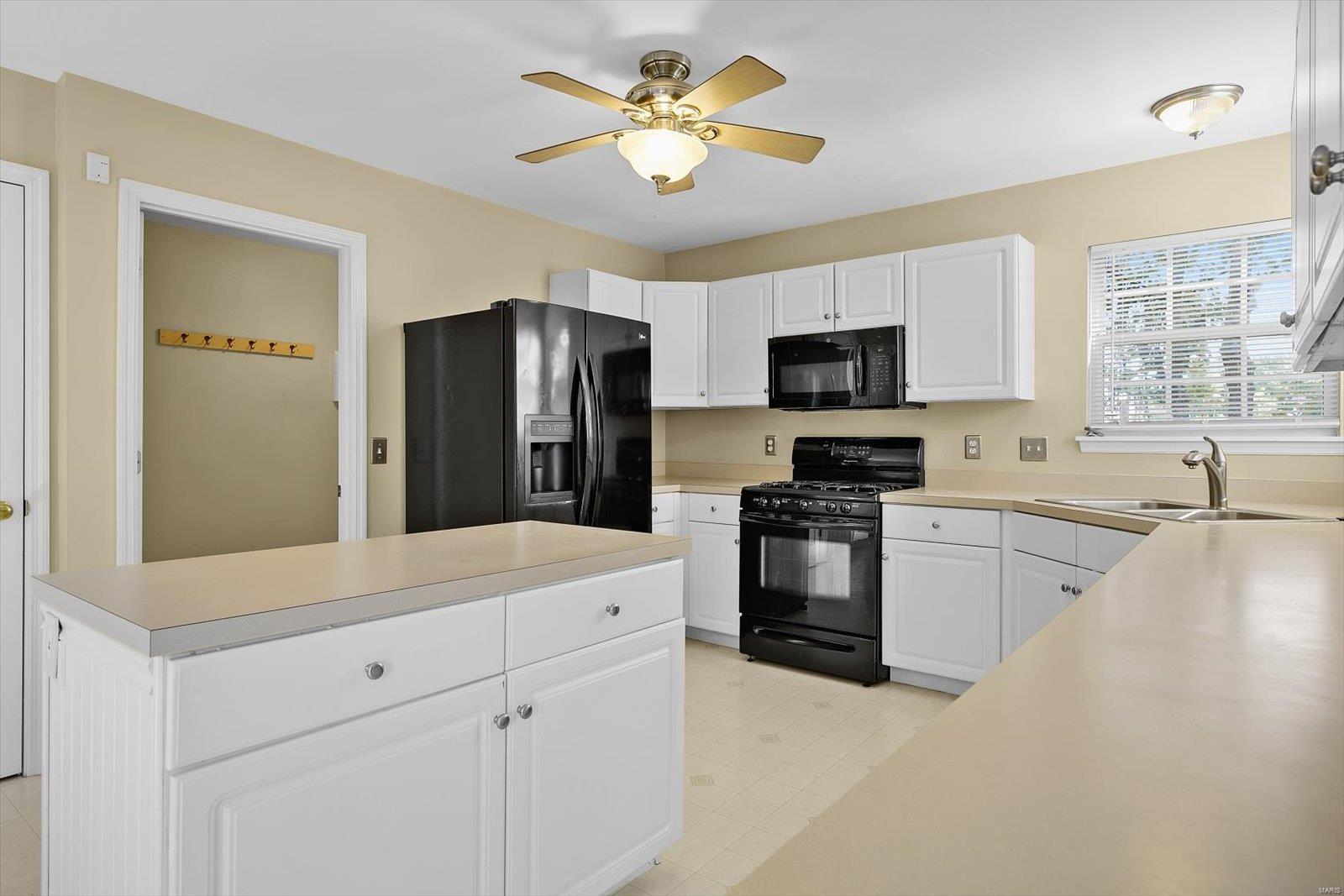437 Deer Creek Road O'Fallon, IL 62269 - Photo 14 of 42 Gallery Image 14