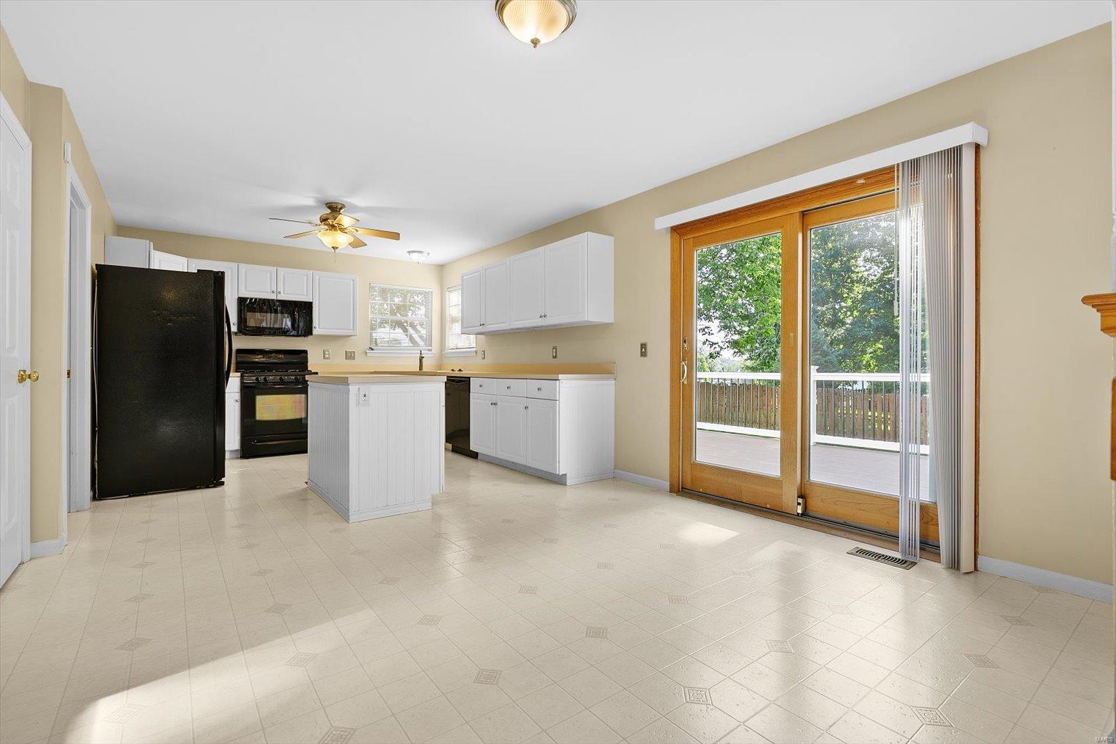 437 Deer Creek Road O'Fallon, IL 62269 - Photo 9 of 42 Gallery Image 9