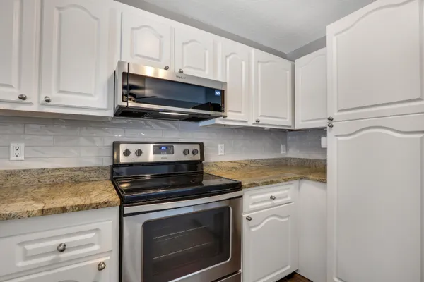 $3,500 | 105 Wingate Drive, Jupiter, FL 33458