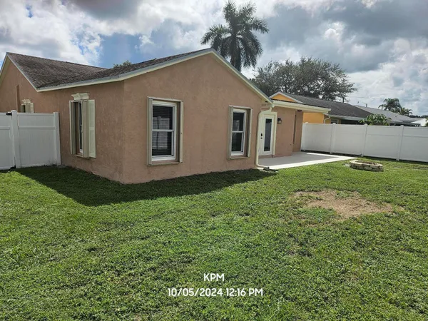 $3,500 | 105 Wingate Drive, Jupiter, FL 33458