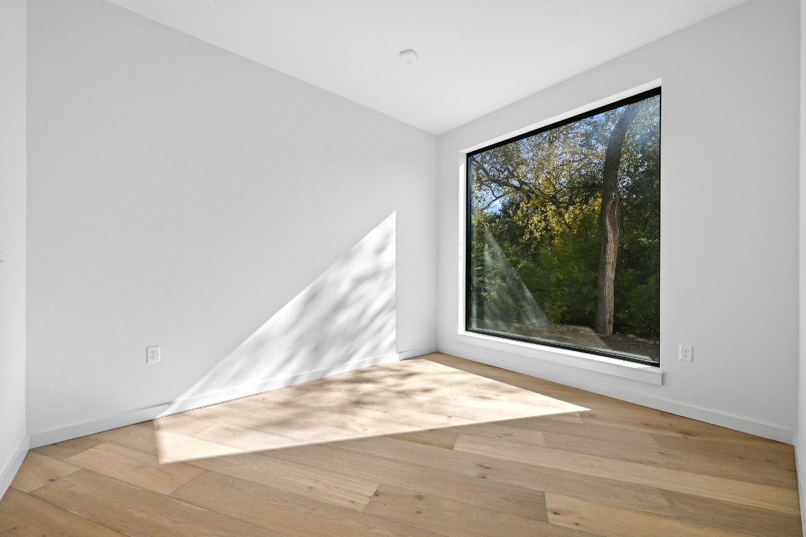 2209 South 1st Street, Unit 114 Austin, TX 78704 - Photo 15 of 27 a view of a room with a large window