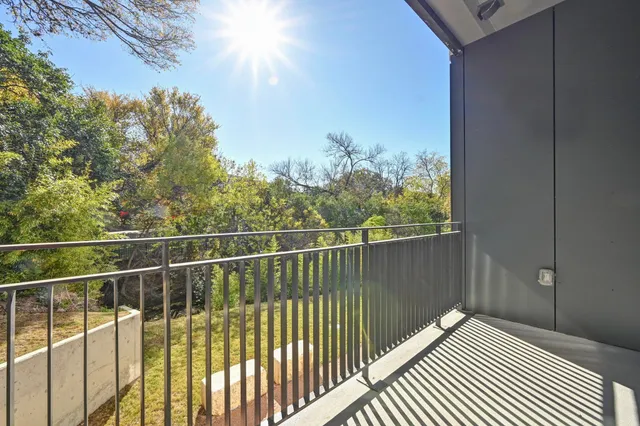 $829,000 | 2209 South 1st Street, Unit 114, Austin, TX 78704