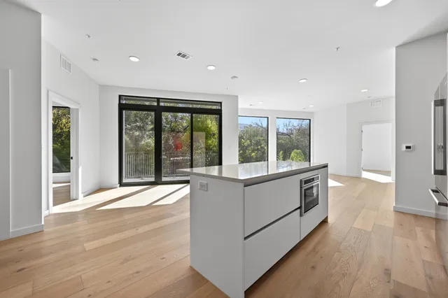 $829,000 | 2209 South 1st Street, Unit 114, Austin, TX 78704