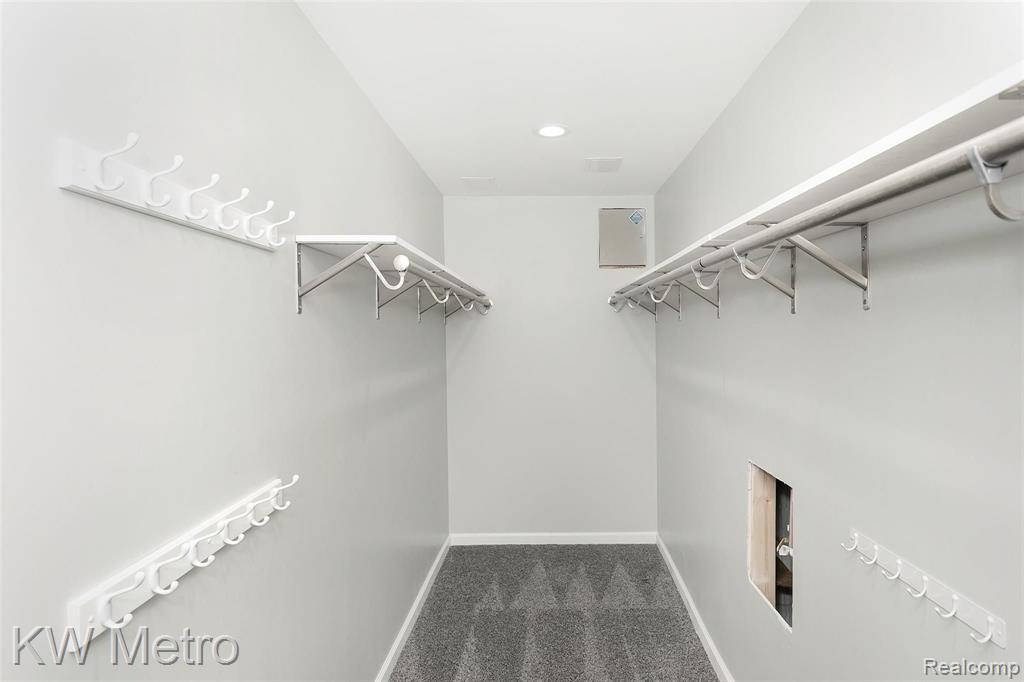 3795 Somerset Circle Rochester Hills, MI 48309 - Photo 36 of 43