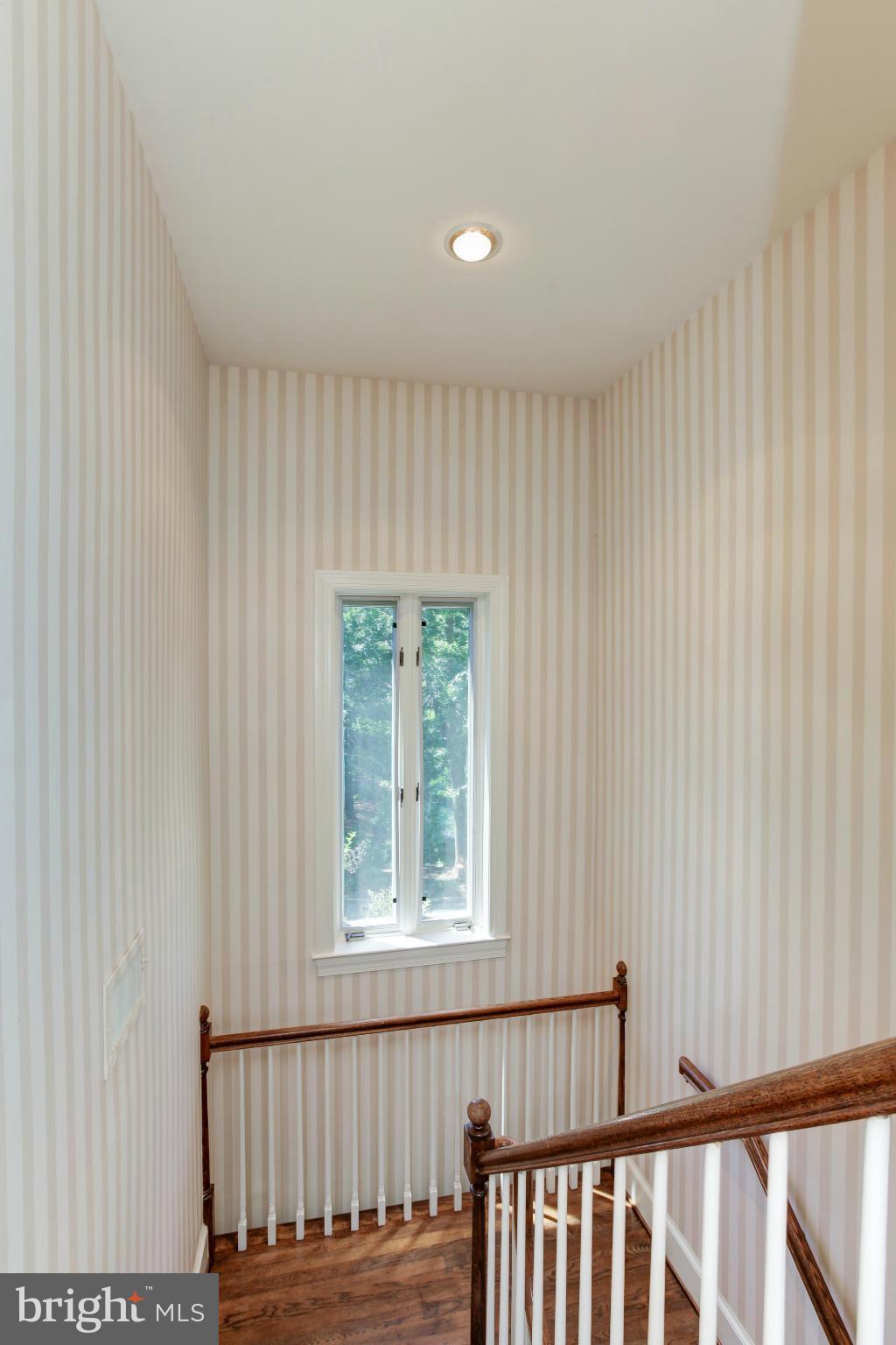 3986 Georgetown Court Northwest Washington, DC 20007 - Photo 21 of 26 Landing