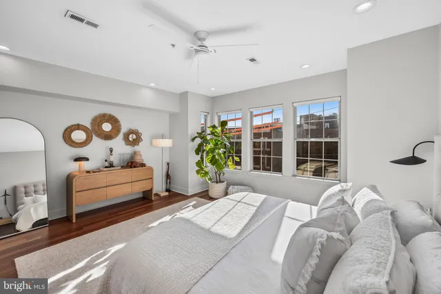 $529,900 | 1627 Fairmount Avenue, Unit B, Philadelphia, PA 19130