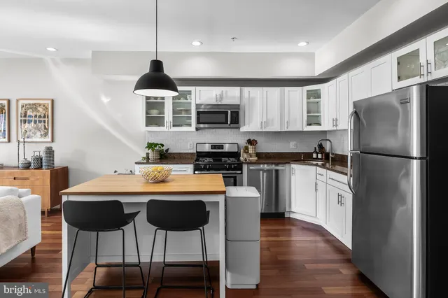 $529,900 | 1627 Fairmount Avenue, Unit B, Philadelphia, PA 19130