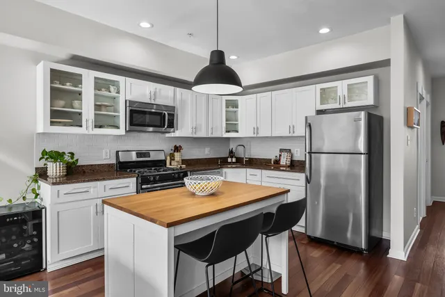 $529,900 | 1627 Fairmount Avenue, Unit B, Philadelphia, PA 19130