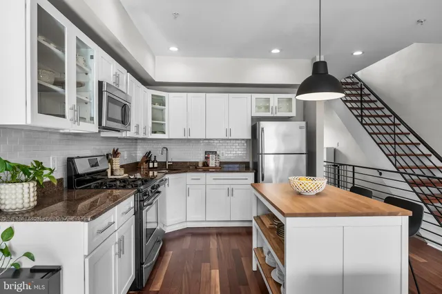 $529,900 | 1627 Fairmount Avenue, Unit B, Philadelphia, PA 19130