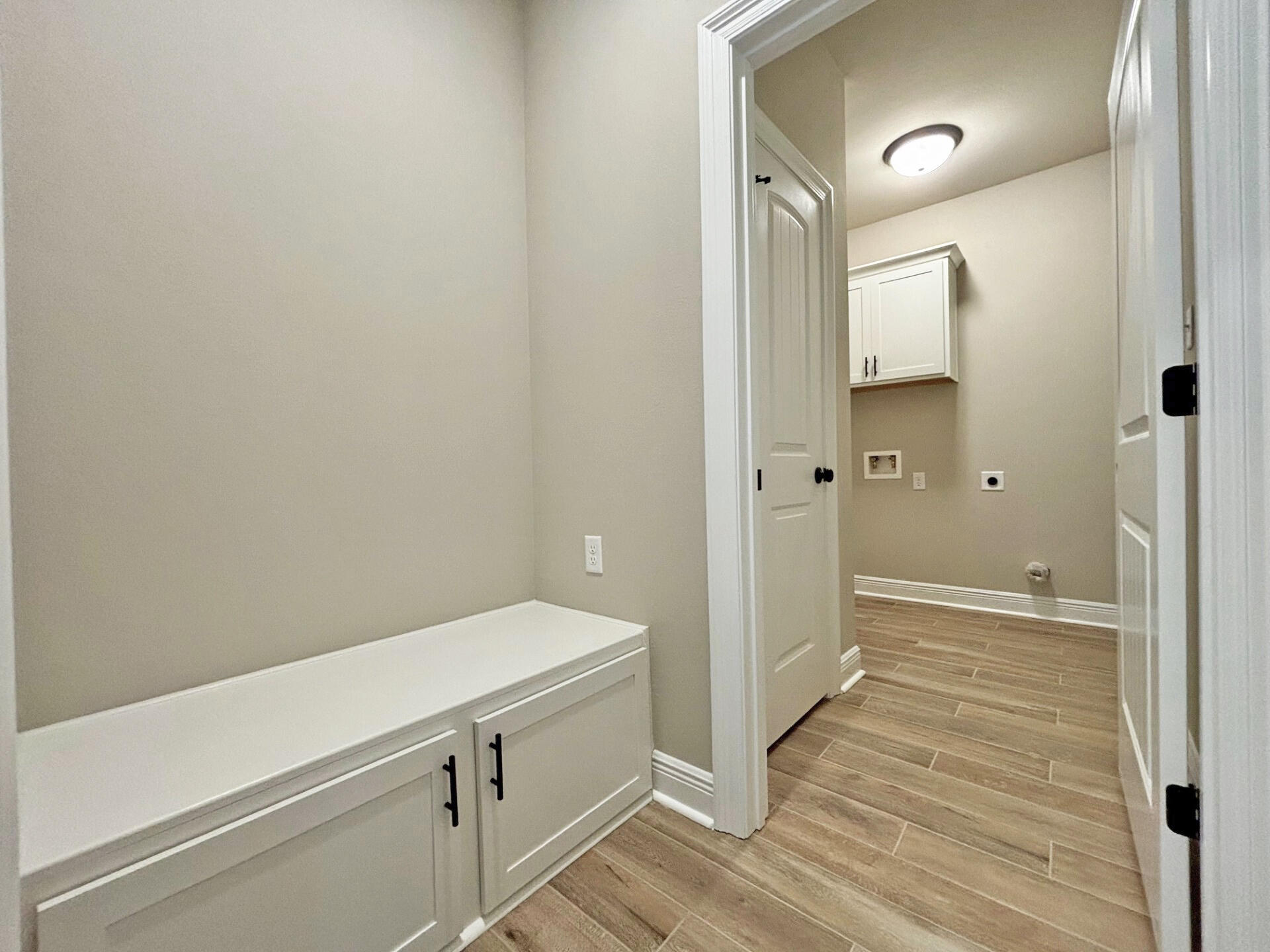 75 Natureview Way Ponce de Leon, FL 32455 - Photo 19 of 23 a view of a hallway with wooden floor