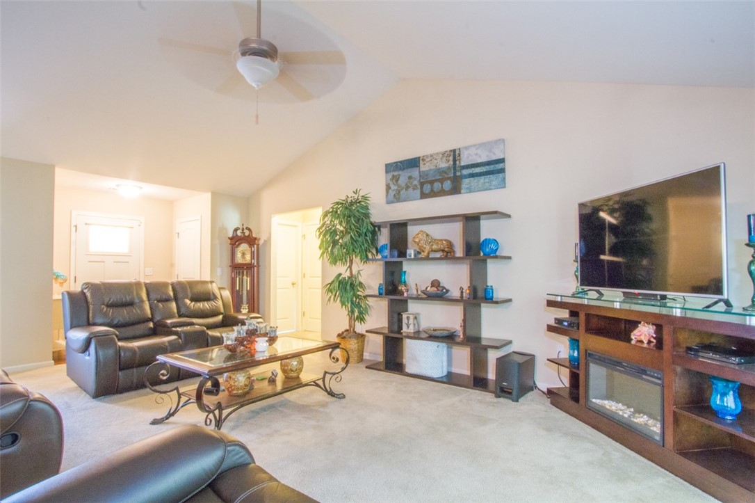 109 Gallant Lane, Unit ANDERSON Anderson, SC 29621 - Photo 8 of 36 Family Room