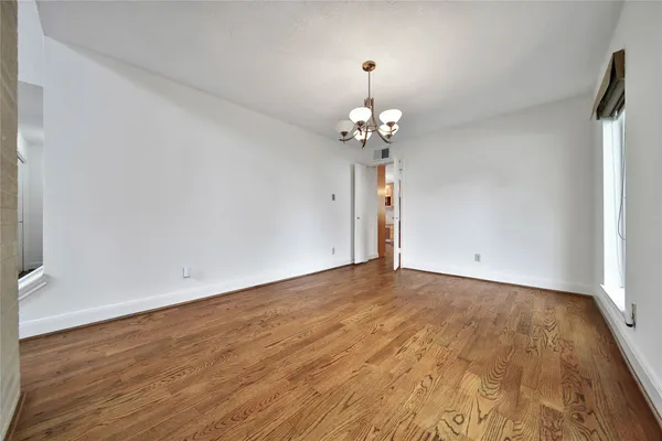 $495,000 | 1362 Bullock Lane, Houston, TX 77055