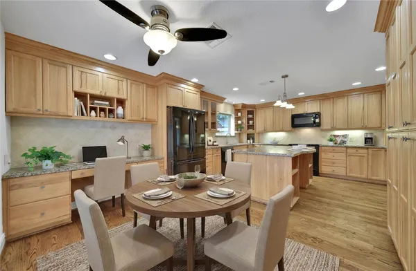 $495,000 | 1362 Bullock Lane, Houston, TX 77055