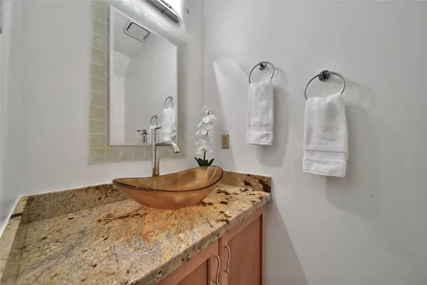 $495,000 | 1362 Bullock Lane, Houston, TX 77055