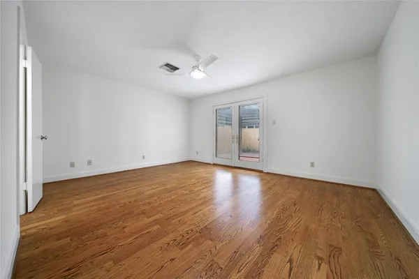 $495,000 | 1362 Bullock Lane, Houston, TX 77055