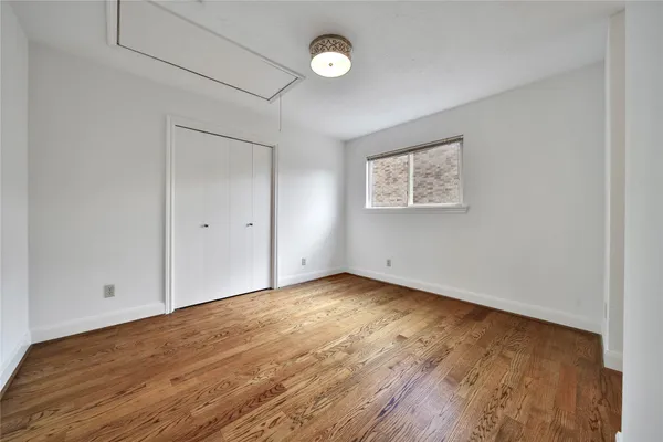 $495,000 | 1362 Bullock Lane, Houston, TX 77055