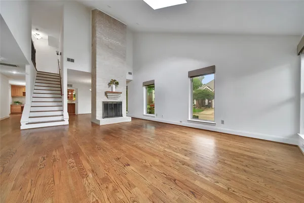 $495,000 | 1362 Bullock Lane, Houston, TX 77055