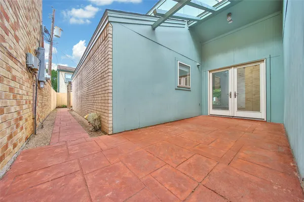 $495,000 | 1362 Bullock Lane, Houston, TX 77055